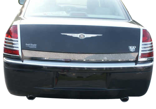 QAA Polished Stainless Trunk Molding 05-10 Chrysler 300